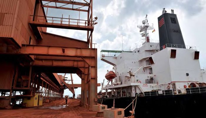 le port de Kamsar, au nord de Conakry, en guinée. les importations de l’Afrique vers le Maroc progressent de 12 % en moyenne annuelle. AFP/GEORGES GOBET 
