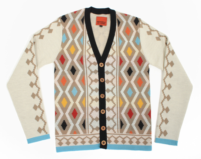 Cardigan Khanyisa par Laduma Ngxokolo.