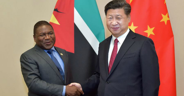 Le président mozambicain Filipe Nyusi et son homologue chinois Xi Jinping. Crédit: DR