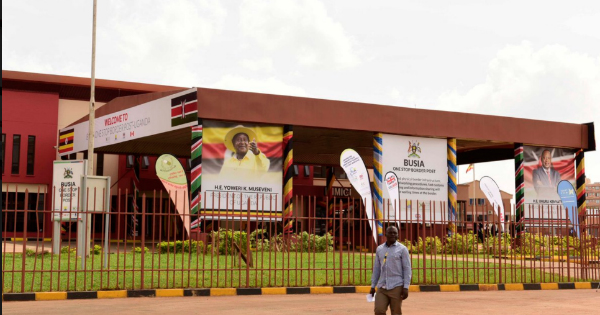 Le guichet unique de Busia entre l\'Ouganda et le Kenya. Crédit: DR