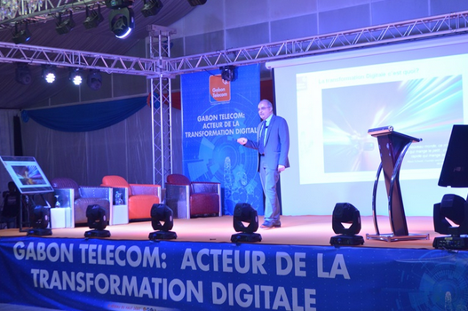 Le directeur général de Gabon Télécom, Abderrahim Koumaa, lors d’une soirée de gala le 20 février 2019 à Libreville. Photo : Gabonactu