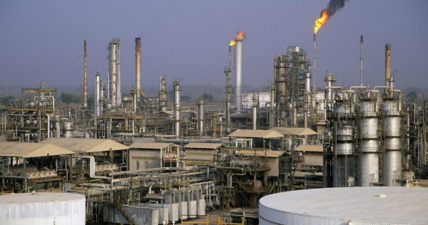 La raffinerie de pétrole de Kaguna, au Nigeria. Crédit: DR
