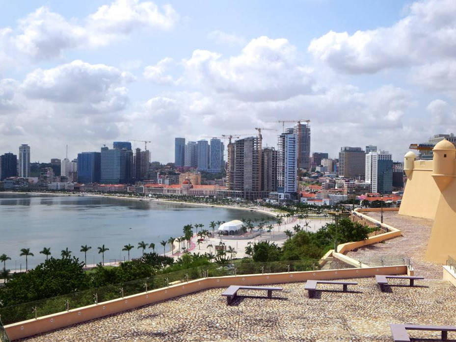 Luanda, Angolan