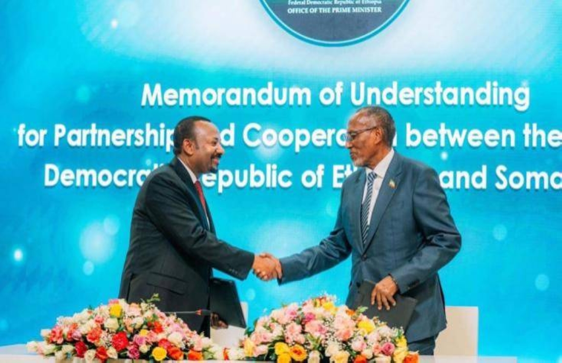 Le Premier ministre éthiopien Abiy Ahmed et le dirigeant du Somaliland, Muse Bihi Abdi.