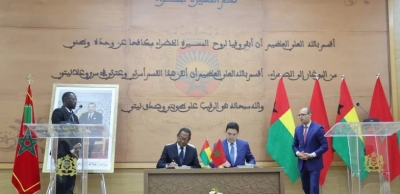 Le ministre des Affaires étrangères, de la Coopération africaine et des Marocains résidant à l’étranger, Nasser Bourita, et le ministre bissau-guinéen des Affaires étrangères, de la Coopération internationale et des Communautés, Carlos Pinto Pereira.