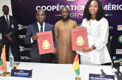 Le ministre de la Transition numérique et de la Digitalisation de Côte d’Ivoire, Kalil Konaté, et la ministre guinéenne des Postes, des Télécommunications et de l’Économie numérique, Rose Pola Pricemou