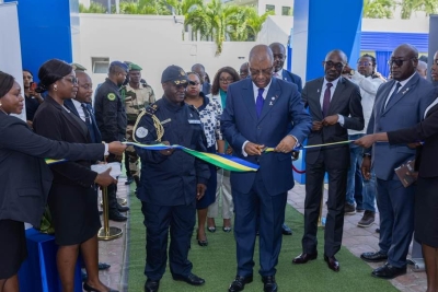 Le vice-Premier ministre gabonais, Alexandre Barro Chambrier inaugurant le Centre gabonais de l’innovation (CGI).
