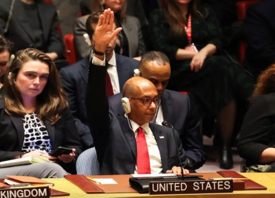 Le représentant adjoint des États-Unis auprès des Nations Unies, l'ambassadeur Robert Wood.
 