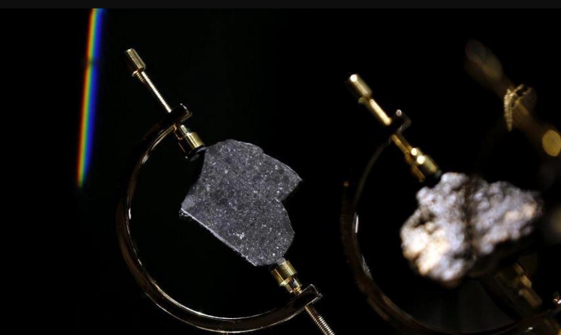 Le fragment poli issu de la météorite de Tisselit est le 2e plus grand de son genre au monde