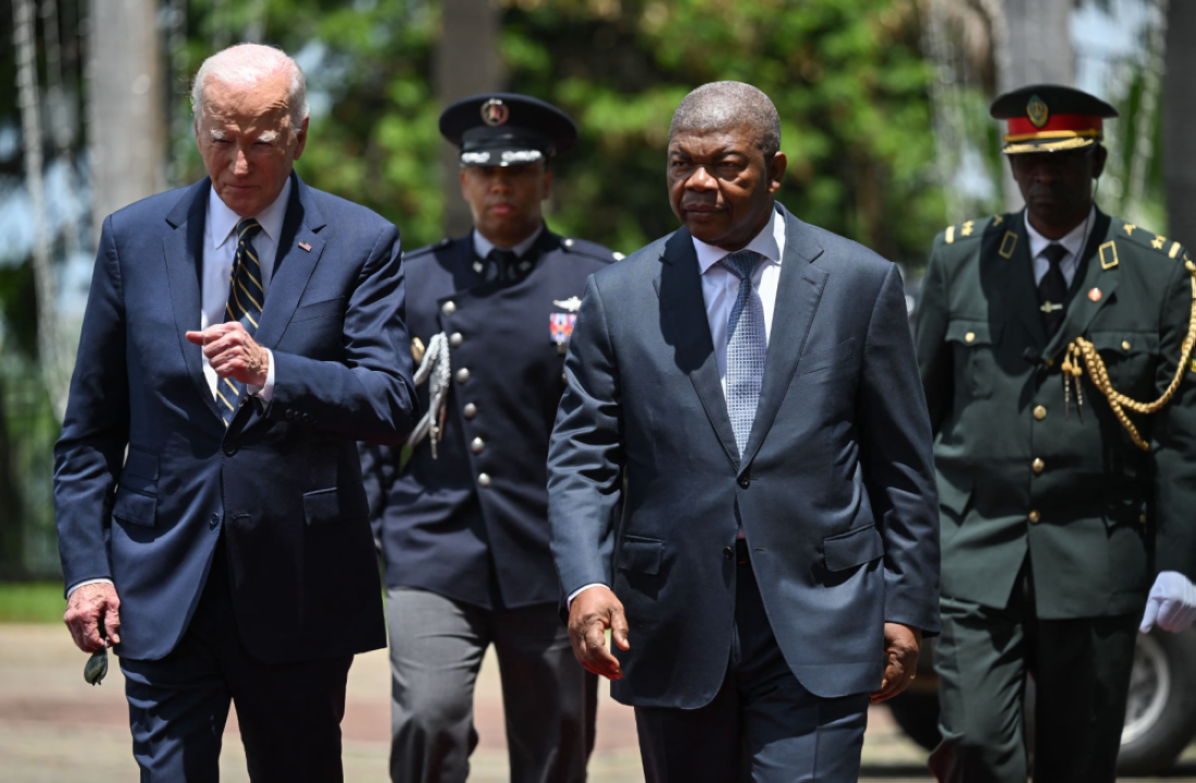 Le président américain Joe Biden et le président angolais Joao Lourenço 