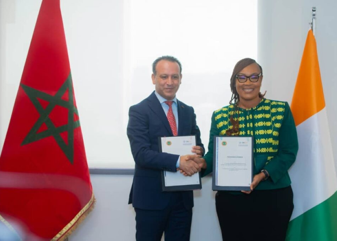Hicham Mellati, Directeur des Affaires pénales, des Grâces et de la surveillance du crime, coordinateur de la commission Nationale de Coordination des mesures de Lutte et de Prévention de la Traite des êtres humains, et Myss Belmonde Dogo, ministre de la Cohésion Nationale, de la Solidarité et de la Lutte contre la Pauvreté, Secrétaire Exécutive du comité National de Lutte contre la Traite des Personnes de la République de Côte d’Ivoire.