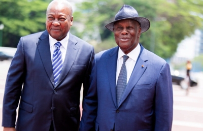 Le président ghanéen, John Dramani Mahama, et le président ivoirien Alassane Ouattara