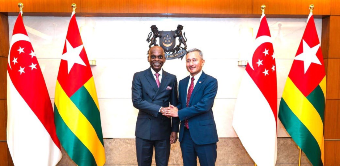 Les ministres des affaires étrangères du Togo et de Singapour, Robert Dussey et Vivian Balakrishnan