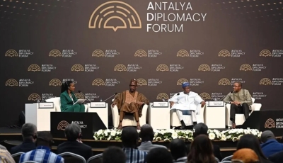 Les ministres des Affaires étrangères du Burkina Faso, Karamoko Jean Marie Traoré, Abdoulaye Diop du Mali et  Bakary Yaou Sangaré du Niger.