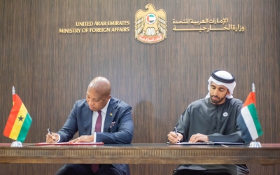 Le ministre ghanéen des Affaires étrangères, Sam Okudzeto Ablakwa et  Son Excellence Cheikh Shakhbut bin Nahyan Al Nahyan, ministre d’État au ministère des Affaires étrangères et de la Coopération internationale 
