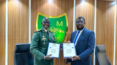 Le général de corps d’armée Mbaye Cissé, chef d’État-major général des Armées et Maram Kaïré, directeur général de l’ASES.