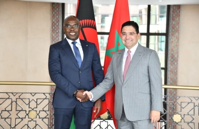 L’ancien ministre des Affaires étrangères et de la Coopération internationale du Malawi, Eisenhower Nduwa Mkaka, et le ministre marocain des Affaires étrangères, Nasser Bourita.