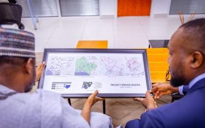 Bosun Tijani, ministre des Communications, de l’Innovation et de l’Économie numérique, lors d’une audience accordée à Malam Dikko Umaru Radda, gouverneur de l’État de Katsina 

 