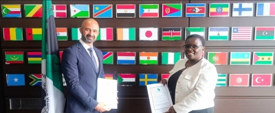 Mohamed Refaat, chef de mission de l’OIM à Port-Soudan (G), et Hendrina Doroba, cheffe de la Division de l’éducation et du développement des compétences à la Banque africaine de développement (D).