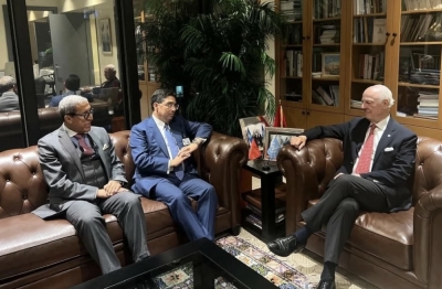 Nasser Bourita s'entretenant avec Staffan De Mistura