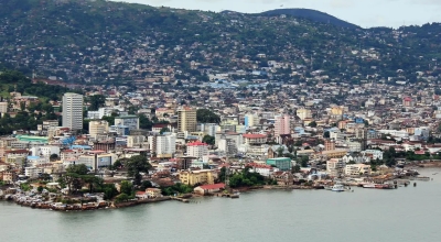 Freetown est la capitale et la plus grande ville de Sierra Leone. 
