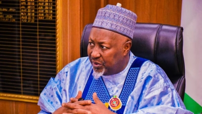 Le ministre de la Défense Mohammed Badaru Abubakar.