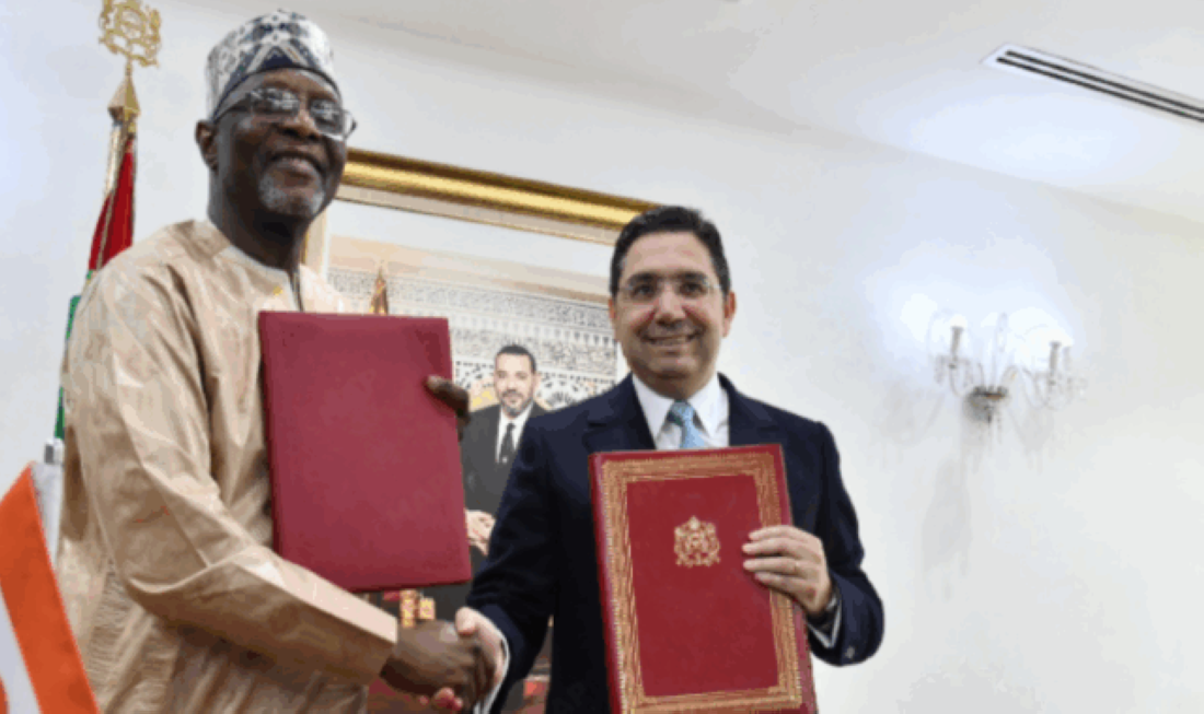 Le ministre des Affaires étrangères, de la Coopération africaine et des Marocains résidant à l’étranger, Nasser Bourita, et le ministre des Affaires étrangères, de la Coopération et des Nigériens de l’extérieur, Bakary Yaou Sangaré,
