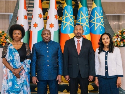 Le Premier ministre éthiopien, Abiy Ahmed, et le président burundais, Évariste Ndayishimiye.