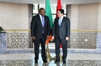 Le ministre zambien des Affaires étrangères et de la Coopération internationale, Mulambo Haimbe, et le ministre des Affaires étrangères, Nasser Bourita