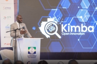 Le ministre gabonais de l'Économie numérique, Mark Alexandre Doumba