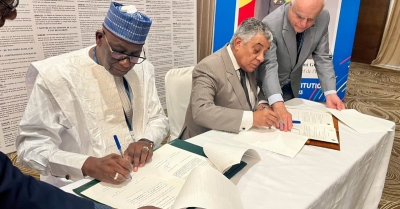 Les présidents des Cours constitutionnelles du Mali et du Maroc, Amadou Ousmane Touré et Mohammed Amine Benabdallah, ont signé, le 21 octobre 2026, un protocole d’accord visant à renforcer la coopération entre les deux institutions.