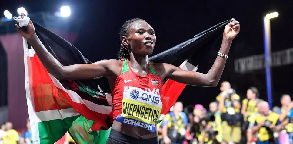 Marathon. Record Du Monde Pour La Kényane Ruth Chepngetich - Pouvoirs D ...